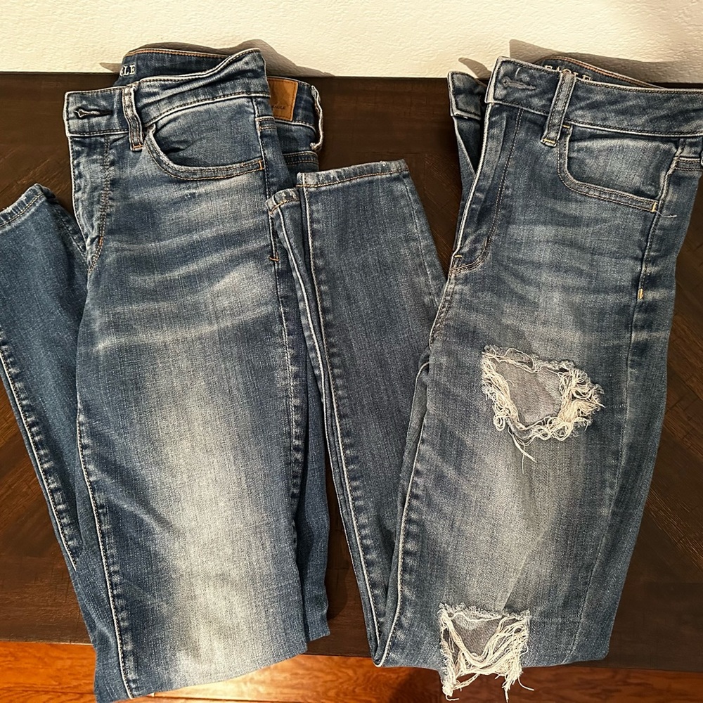2 Pairs American Eagle Jeans Size 4